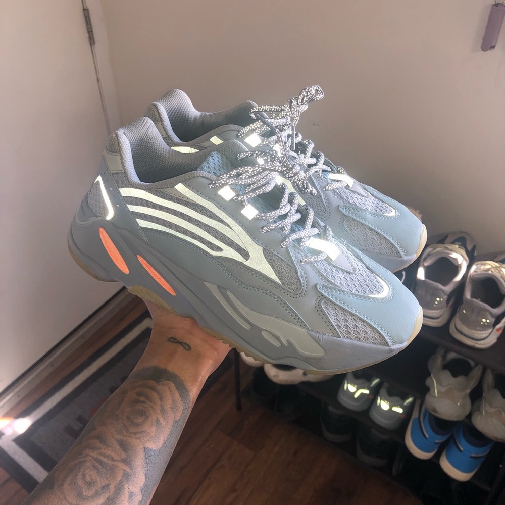 Yeezy 700 v2 Inertia
